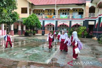 Di antara lima dan enam hari