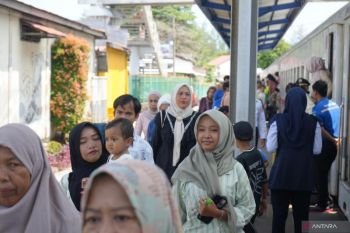 Puncak penjualan...! Tiket KA di Sumbar tembus 10 ribu tiket dalam sehari