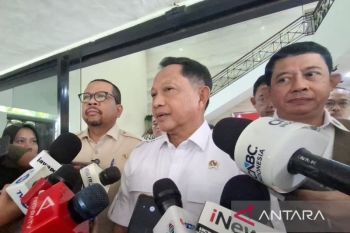 Mendagri ungkap alasan sempat terjadi antrean BBM di dua daerah Kalbar