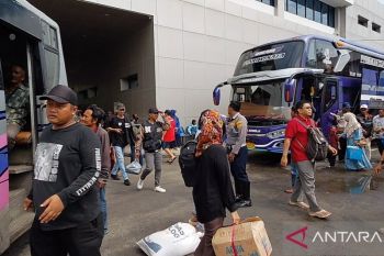 Puncak arus balik Terminal Madiun terjadi Selasa dengan 22.446 pemilir