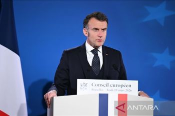 Presiden Prancis Macron mengaku berdialog dengan pemimpin Kurdistan Irak