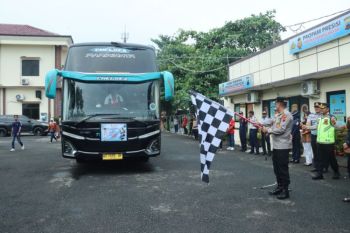Polres Karanganyar berangkatkan ratusan orang pada program milir gratis tujuan Jakarta