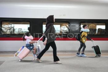 Daop 1 Jakarta catat 51.975 penumpang tiba pada Jumat