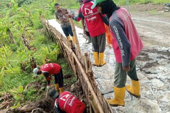 Pemkot Semarang perkuat tanggul sepanjang Sungai Babon antisipasi hujan ekstrem