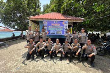 Polda Sulbar mengerahkan tim medis di lokasi wisata kawasan pesisir