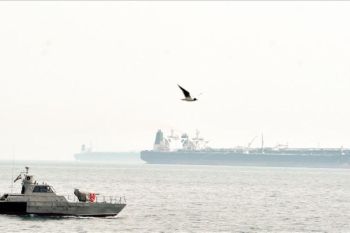 1.900-an kapal komersial masih tertahan di Selat Hormuz, Teluk Persia