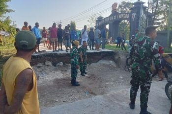 Transportasi Pulau Timor lumpuh setelah jembatan alami penurunan