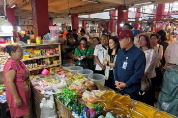 Wadirut Bulog tinjau langsung beras SPHP di Pasar Bersehati Manado