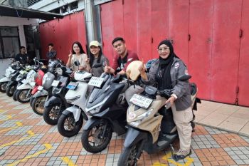 Simak tips #cari_aman saat touring menggunakan skutik honda