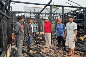 Bupati Lampung Barat imbau warga perhatikan berkala instalasi listrik