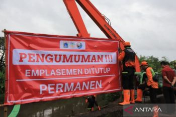 Ini alasan DLH tak sanksi sopir truk usai viral buang sampah di Tanah Kusir