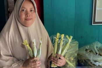 Dodol dan nasi bulu Jawa Tondano ramaikan lebaran ketupat di Gorontalo