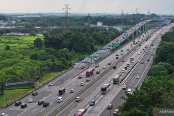 53.976 kendaraan menuju Jakarta lewat Jalan Layang MBZ menjelang puncak arus balik