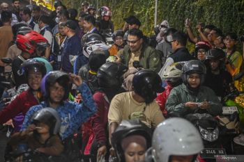 Puncak arus balik, Wamenkomdigi cek langsung jaringan di Bakauheni
