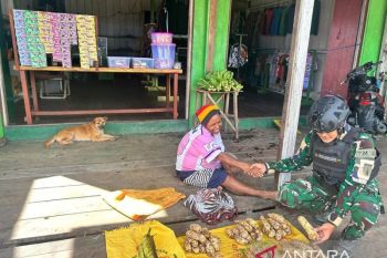 Yonif 511 beli hasil perikanan warga Dabra Mamberamo Raya
