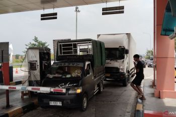 Kendaraan pribadi dominasi trafik arus balik Lebaran 2026 di GT Kramasan Palembang