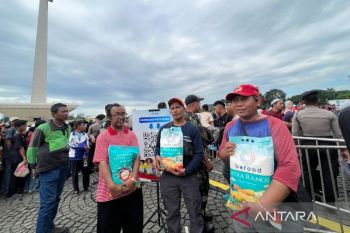 Bulog-ID FOOD salurkan 100.000 paket sembako gratis di bazar Istana