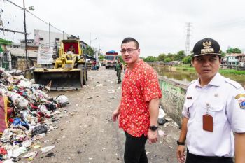 Sampah di Tambora menggunung, Legislator minta DLH benahi pengelolaan