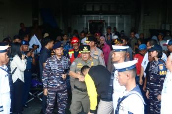 Gubernur Babel lepas arus balik gratis gunakan kapal perang