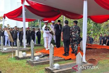 Menhan Sjafrie Sjamsoeddin pimpin upacara pemakaman Juwono Sudarsono