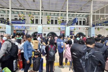 Total kedatangan penumpang arus balik KA Daop 1 capai 370.559 pada H+8