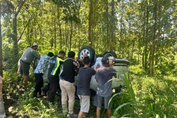 Laka tunggal di Desa Klopoduwur