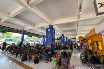 Arus mudik di Terminal Kampung Rambutan meningkat 60 persen tahun ini