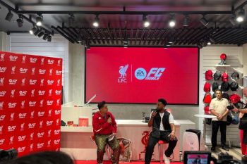 Sturridge jadi Hero FC Mobile dan sapa para penggemar