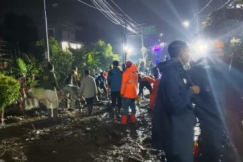 Sungai Krecek Kota Batu meluap akibatkan banjir