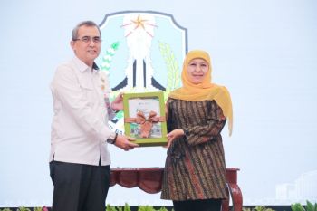 Khofifah ajak kepala daerah tindak lanjuti temuan BPK