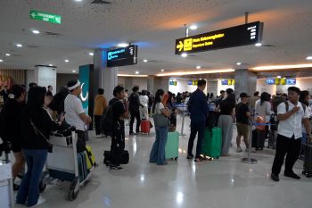 H-1 Nyepi, Bandara Ngurah Rai dipadati pemudik dan wisatawan domestik