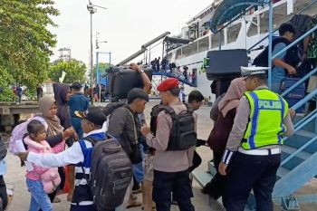 Kepadatan penumpang di Pelabuhan Sampit mulai meningkat