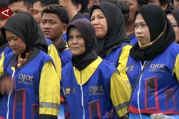 Kapolri pimpin apel kamtibmas 5.000 ojol dan buruh di Palembang