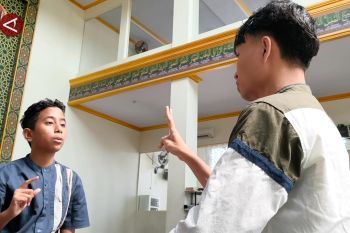 Ketika tunarungu belajar Al Quran isyarat di Sekolah Ramadhan Inklusif