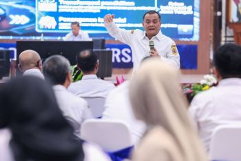 Gubernur Jateng minta ASN jadi pemecah masalah bagi masyarakat