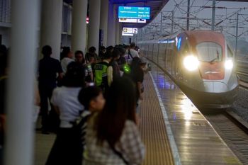 Whoosh makin populer sebagai pilihan transportasi mudik Lebaran 2026