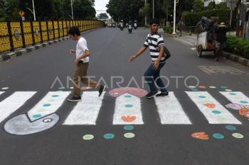 Perbedaan Zebra Cross dan Pelican Crossing: Fasilitas Menyeberang yang Kerap Dikira Sama