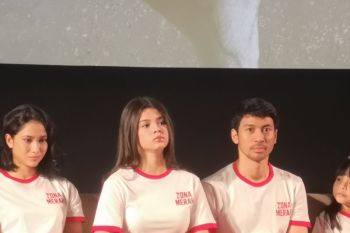 Andri Mashadiungkap tantangan karakter wartawan di film "Zona Merah"
