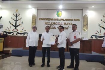 Pemkot Palangka Raya terima 14 sertifikat aset tanah dari Kantor Pertanahan