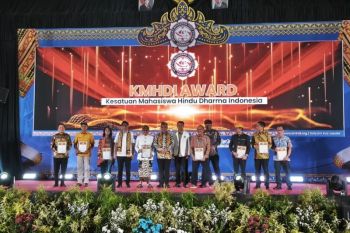 Mahasiswa Hindu anugerahi Ari Dwipayana sebagai tokoh inspiratif