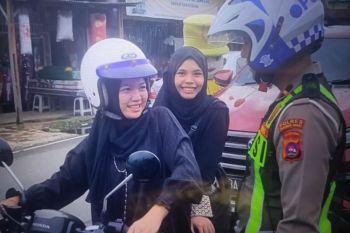 Polres Pasaman Barat edukasi tertib lalu lintas lewat Polantas Menyapa