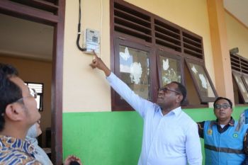 PLN Papua sambungkan listrik gratis untuk Yayasan Al Khodijah Merauke
