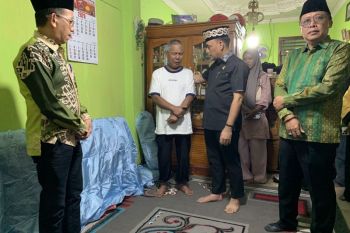 Wali Kota Metro takziah ke rumah korban tenggelam di Wira Garden