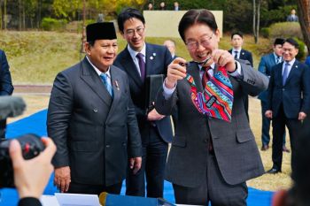 Prabowo berdiplomasi "anabul", beri kejutan bagi Presiden Korsel