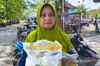 Bulog salurkan 2,79 juta kg beras dan 558.904 liter migor kepada masyarakat Blora