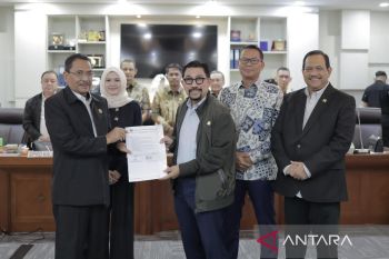DPRD Kalsel dialog dengan DPR RI terkait aspirasi mahasiswa