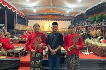 Sumanto dapat gelar Satriyo Pelestari Budaya Ringgit Purwo