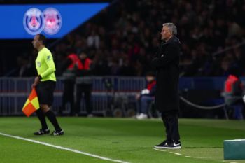 Liga Prancis - PSG menjauh dari Lens menuju perebutan juara