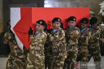 Bodies of fallen Indonesian UN peacekeepers arrive home