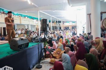 Gubernur Jateng mengajak teladani Kiai Dalhar ajarkan persatuan